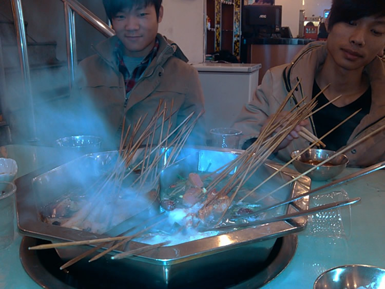 �������������偠t