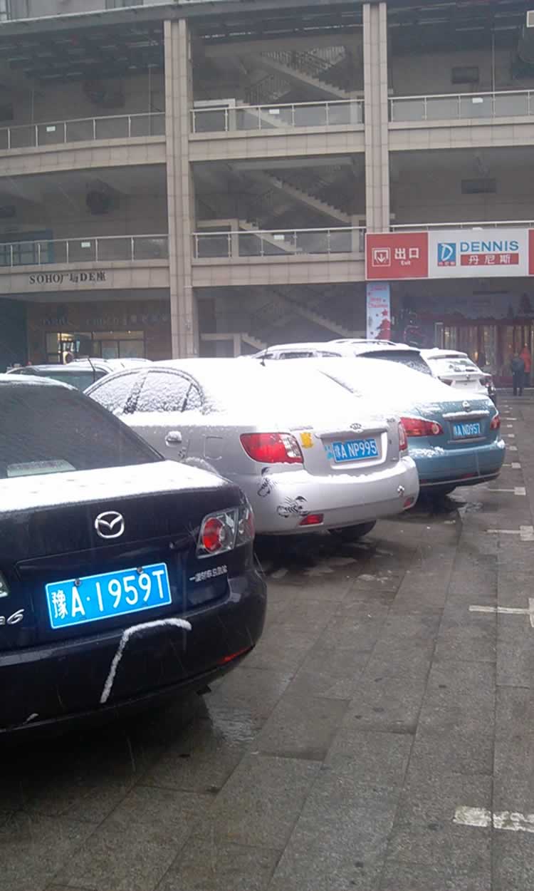 停車場雪景 停車場雪景